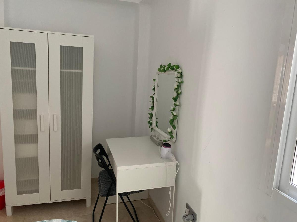 Malaga Centro Habitaciones Privada En Apartamento Compartidos Exteriér fotografie